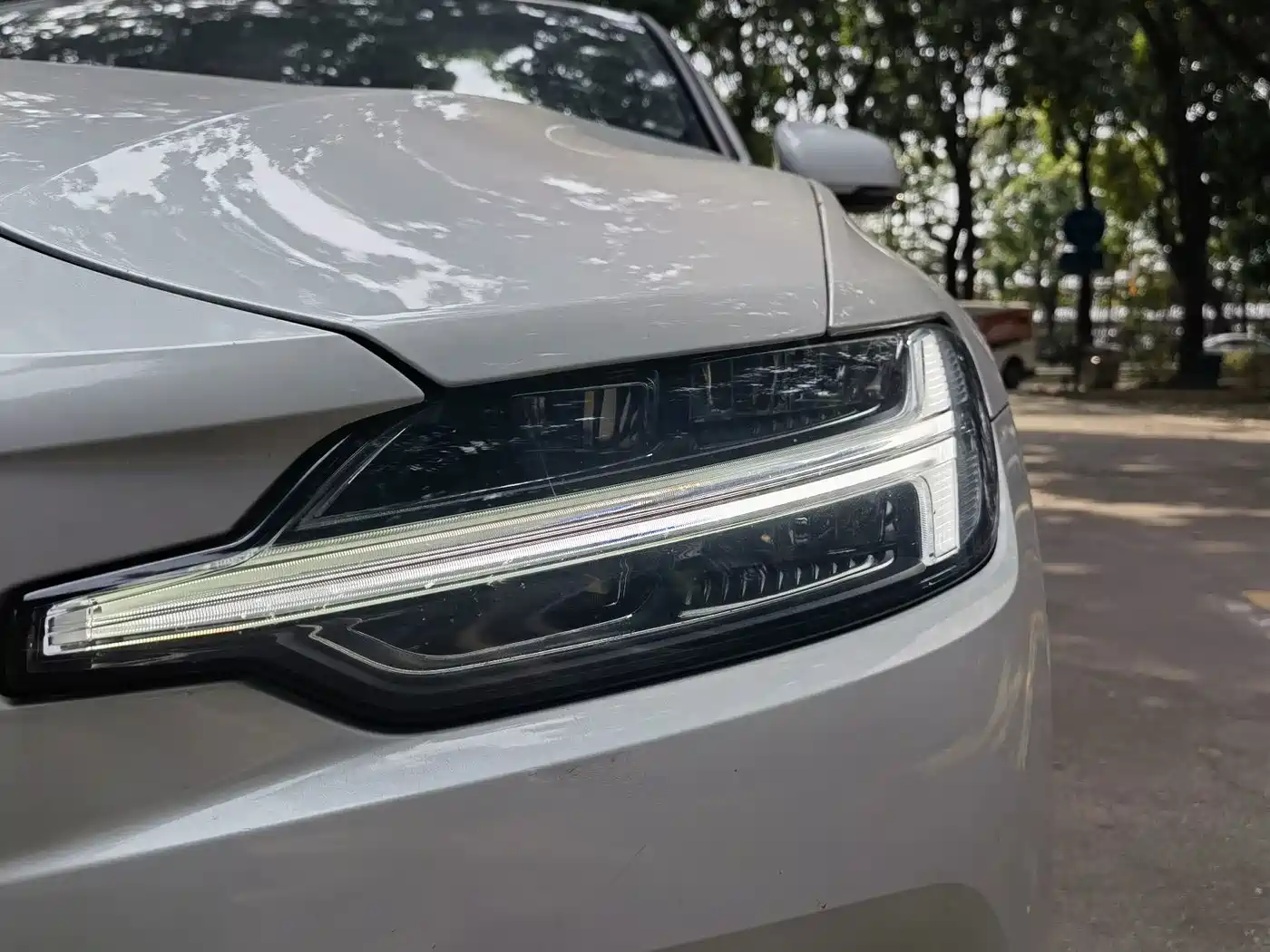 Volvo S60 Plug-in Hybrid 2024 2024 T8 AWD Long Range Momentum Luxury Edition
