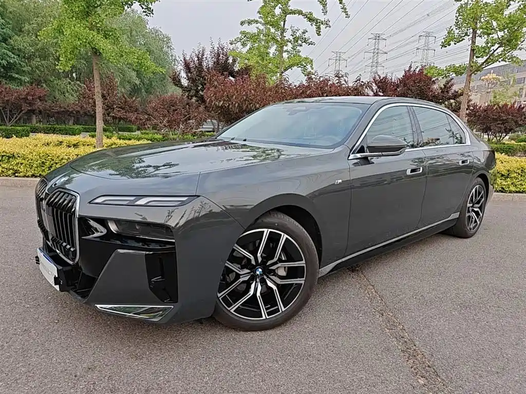 BMW 7 Series 2023 Model 735Li M Sport Package