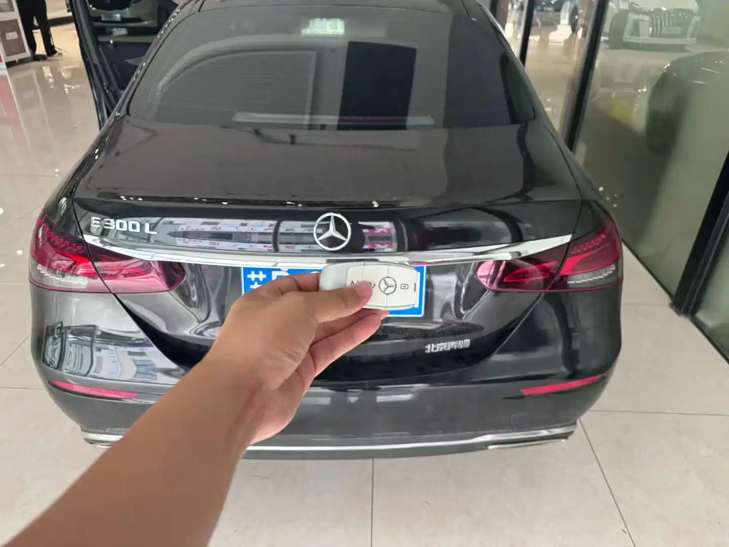 Фото 6 - Mercedes-Benz E-Class