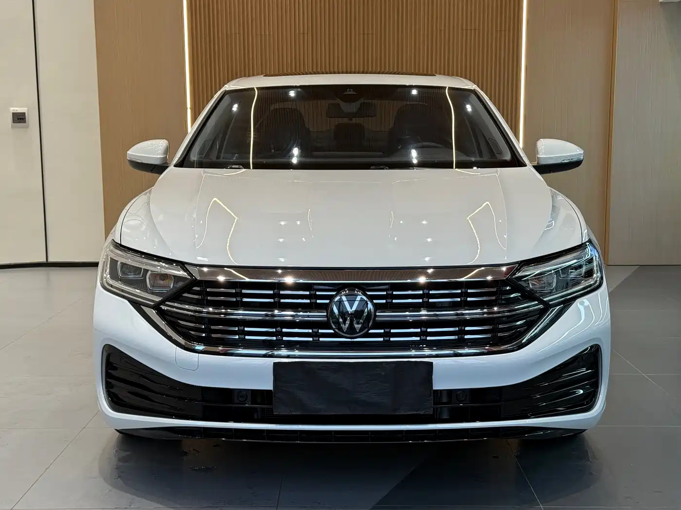 Volkswagen Sagitar 2024 300TSI DSG Surpass Edition фото 2