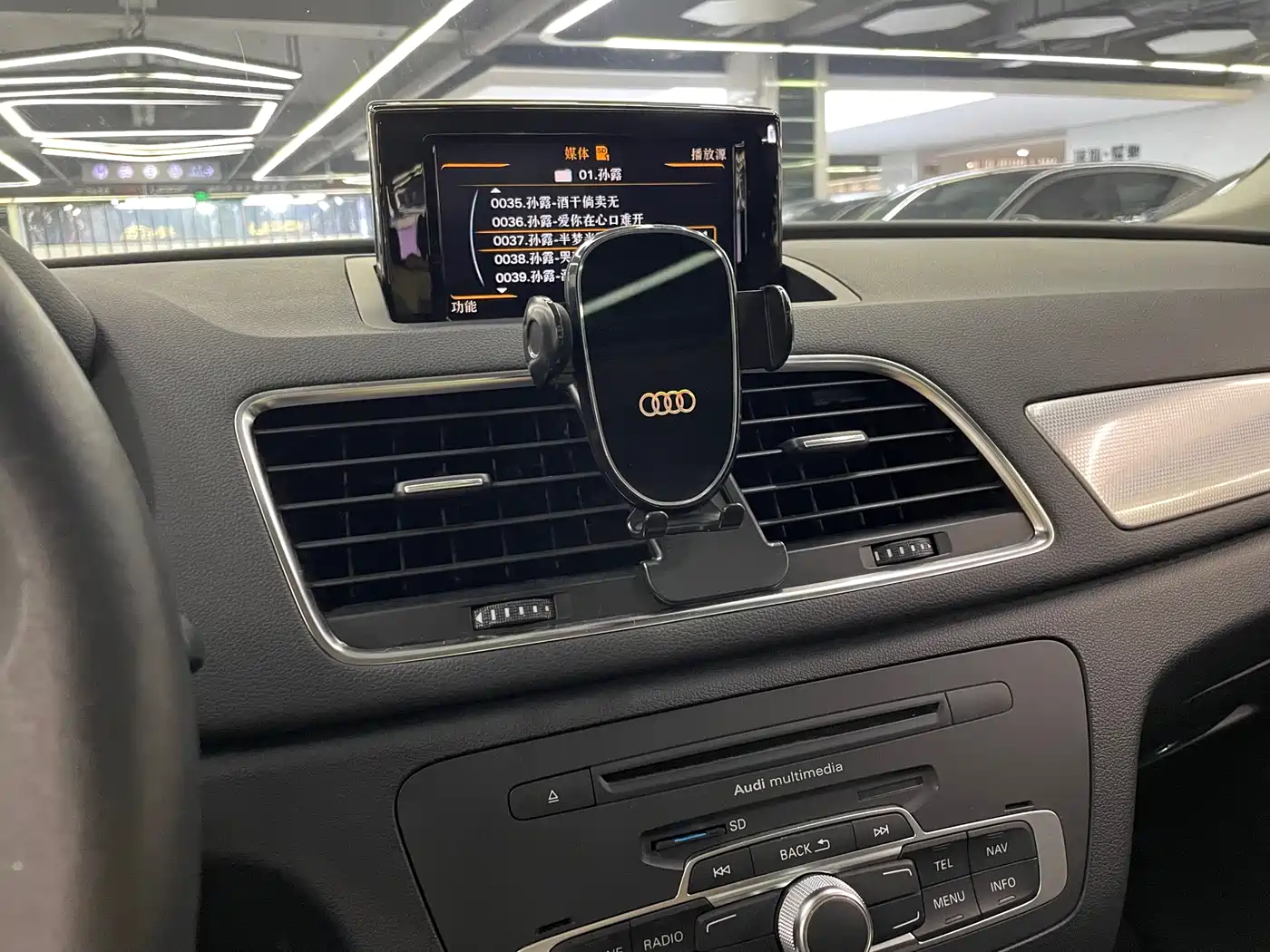 Audi Q3 2013 35 TFSI Comfort фото 16