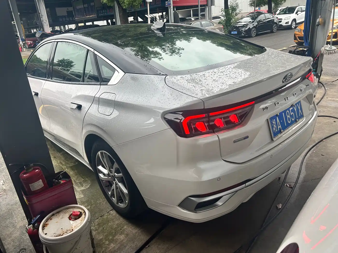 FORD MONDEO