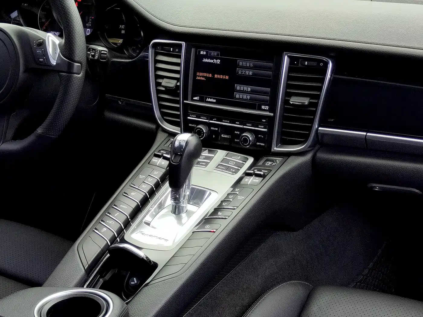 Porsche Panamera 2014 Panamera 3.0T фото 16