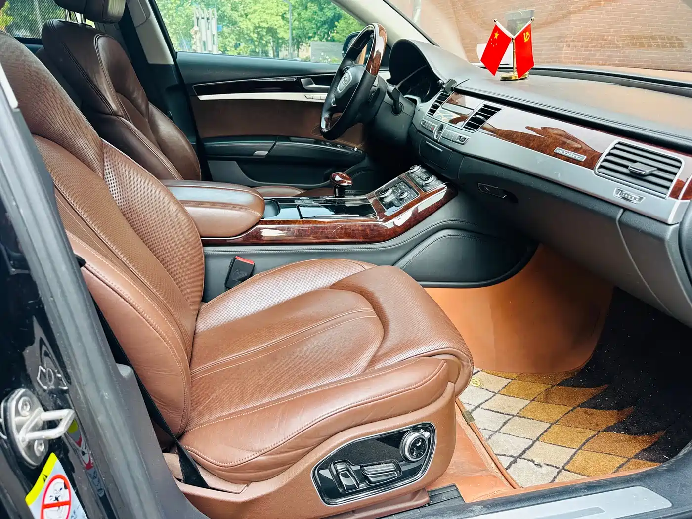 Audi A8 2013 A8L 45 TFSI quattro Luxury фото 15