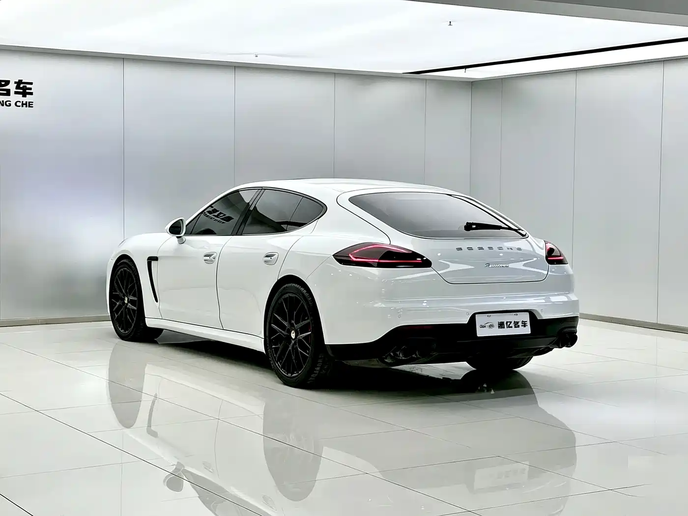 Porsche Panamera 2014 Panamera 3.0T фото 5