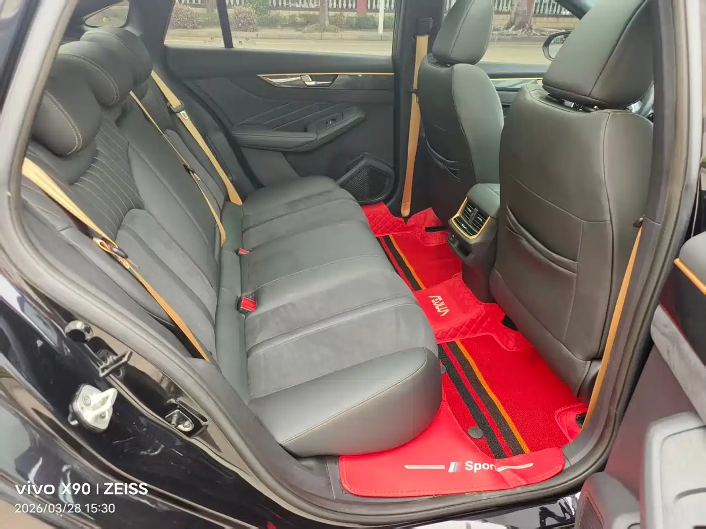 Dongfeng Aeolus Yixuan MAX 2022 2021 1.5T Dark Night Holy Light Edition (Hybrid)