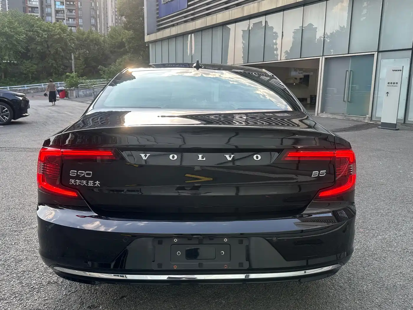 Фото 7 - Volvo S90