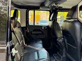 Фото 14 - Jeep Wrangler