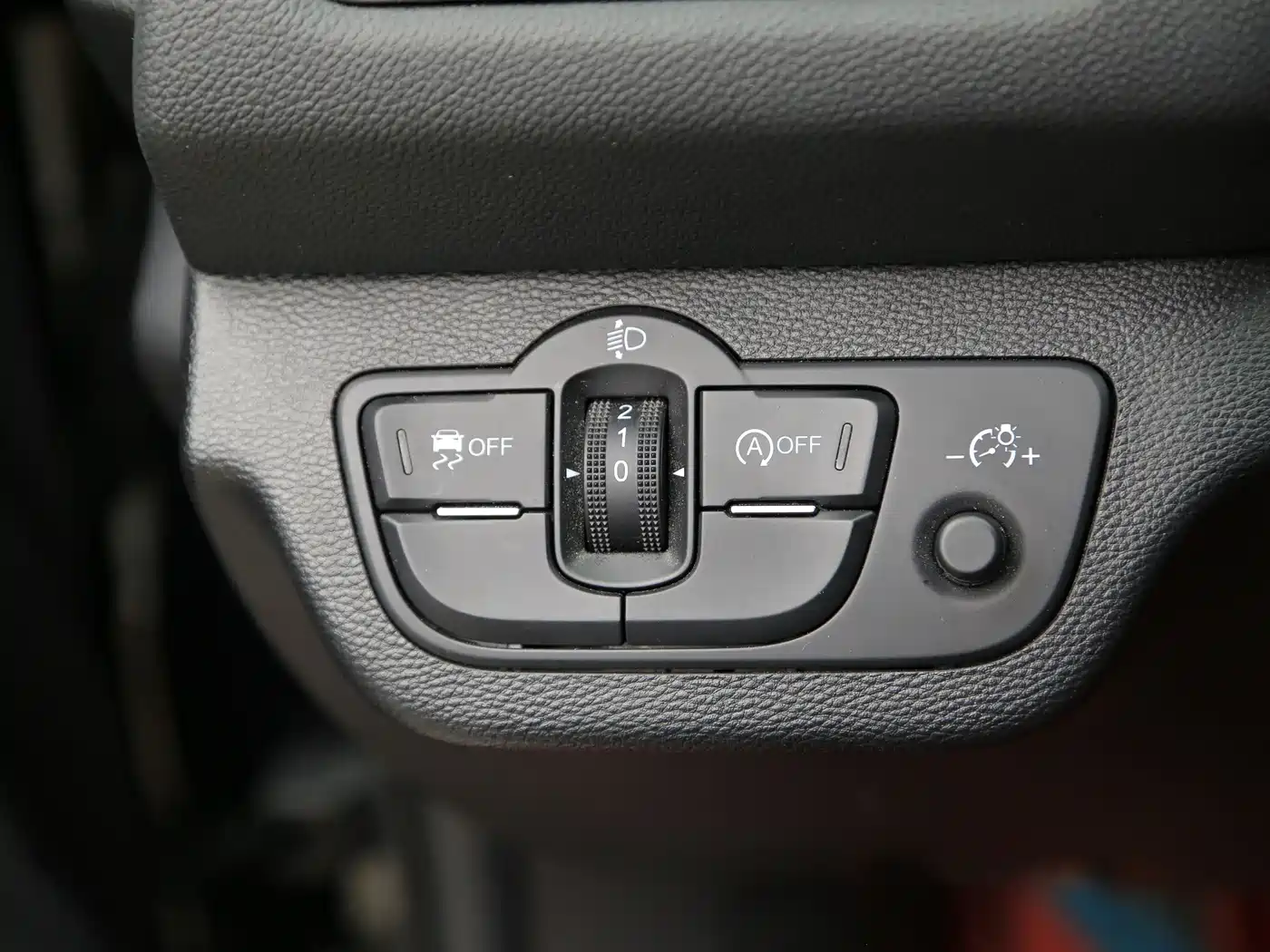 Hongqi H5 2020 1.5T DCT Qi Rhythm Edition фото 12