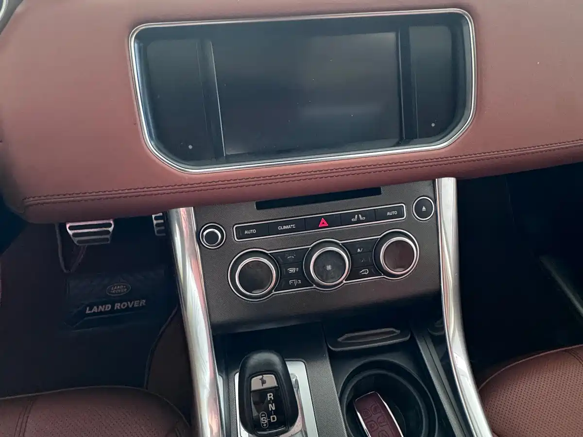 Land Rover Range Rover Sport 2014 3.0 SC V6 HSE DYNAMIC фото 18
