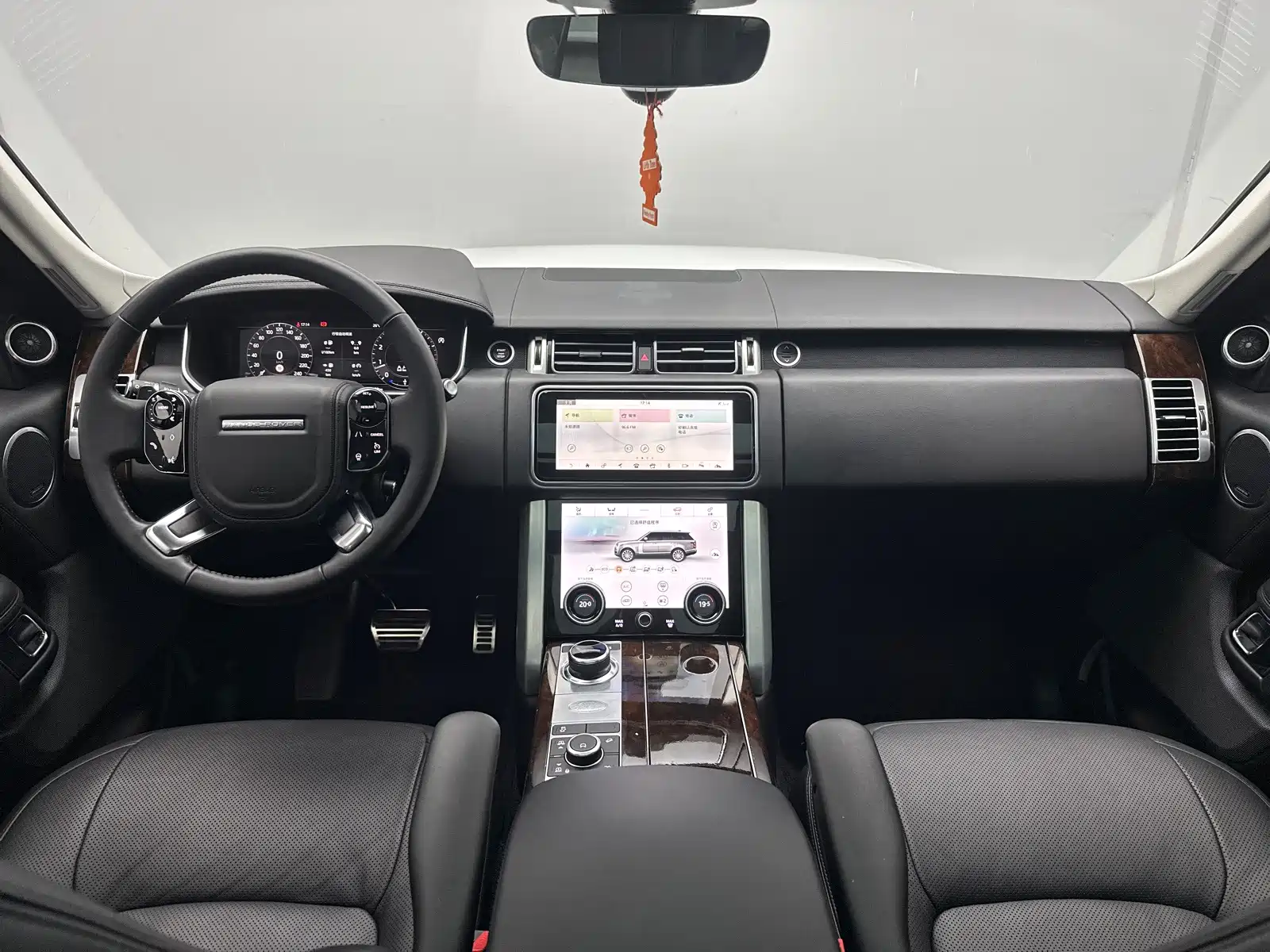 Фото 39 - Land Rover Range Rover