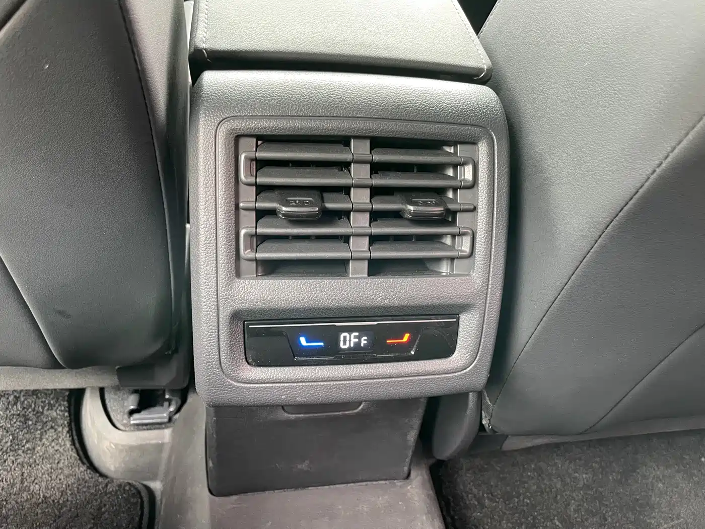 Volkswagen Golf 2023 280TSI DSG R-Line Lite фото 15