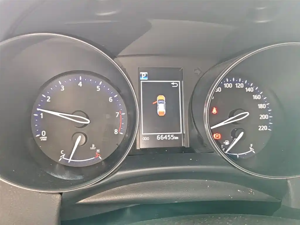 Toyota C-HR 2020 Model 2.0L Leading фото 8