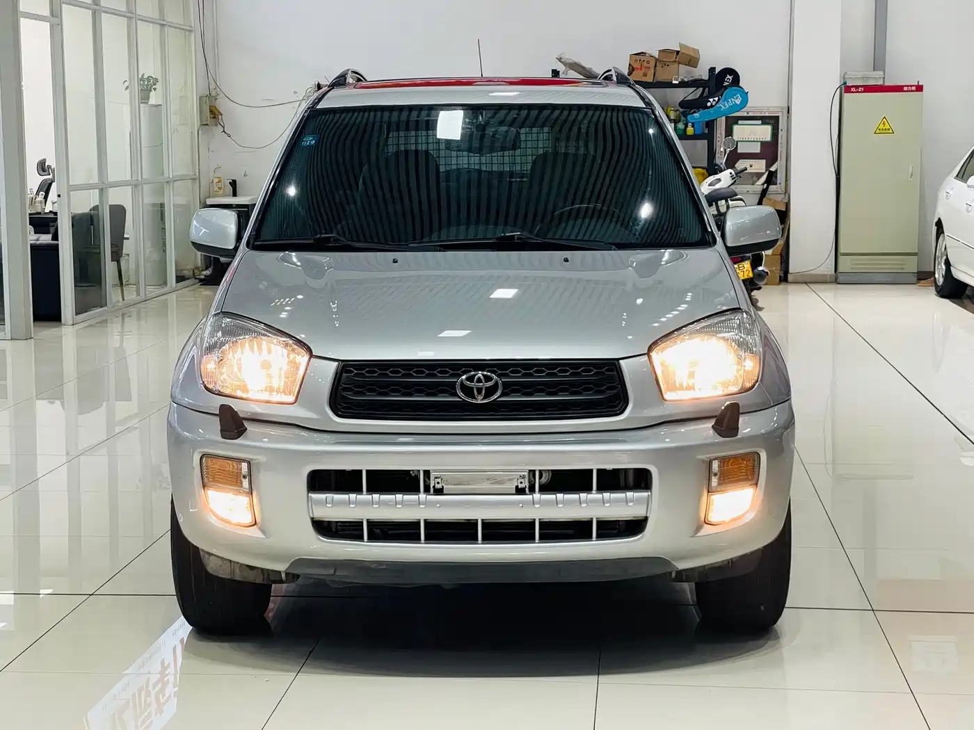 Toyota RAV4 (Import) 2004 2004 Model 2.0 5-Door