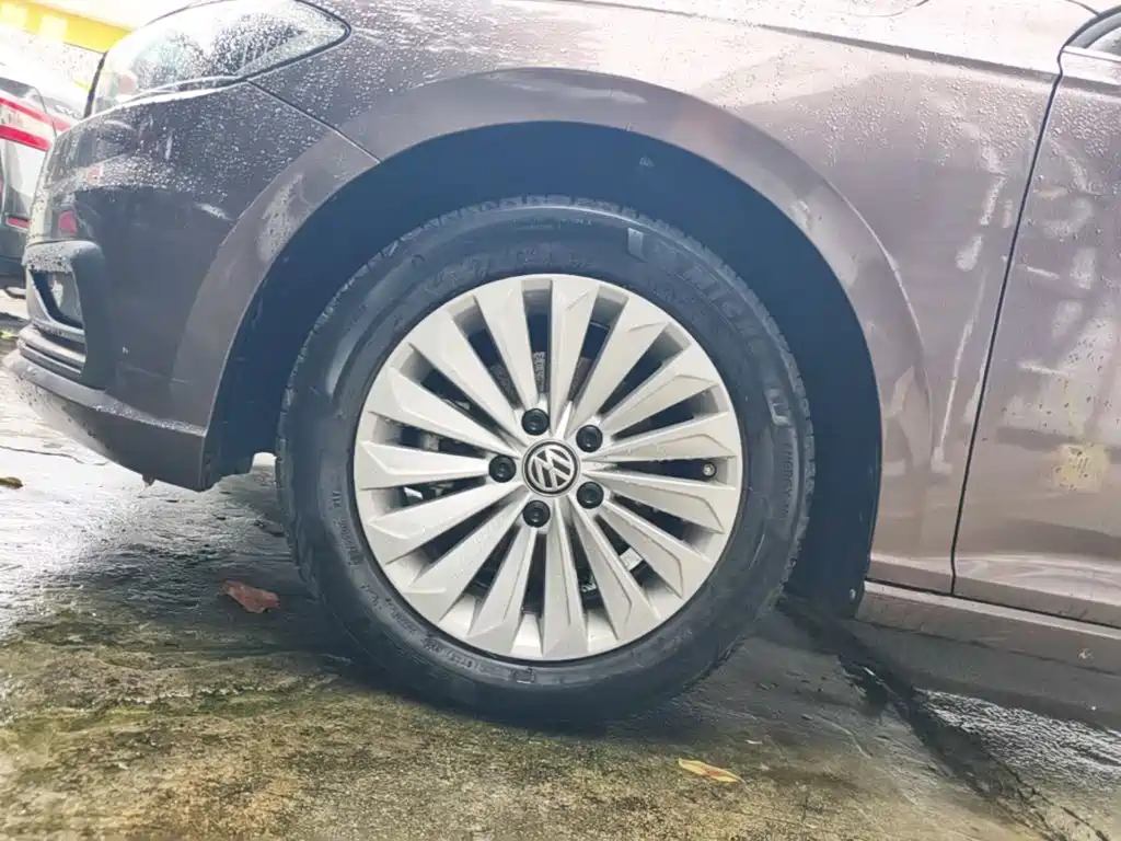Фото 23 - Volkswagen Lavida