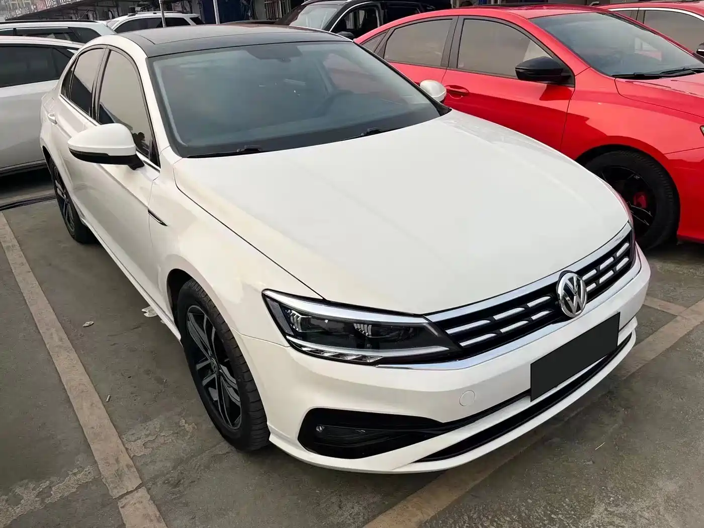 Volkswagen Lamando 2021 280TSI DSG Luxury Phantom Edition фото 3