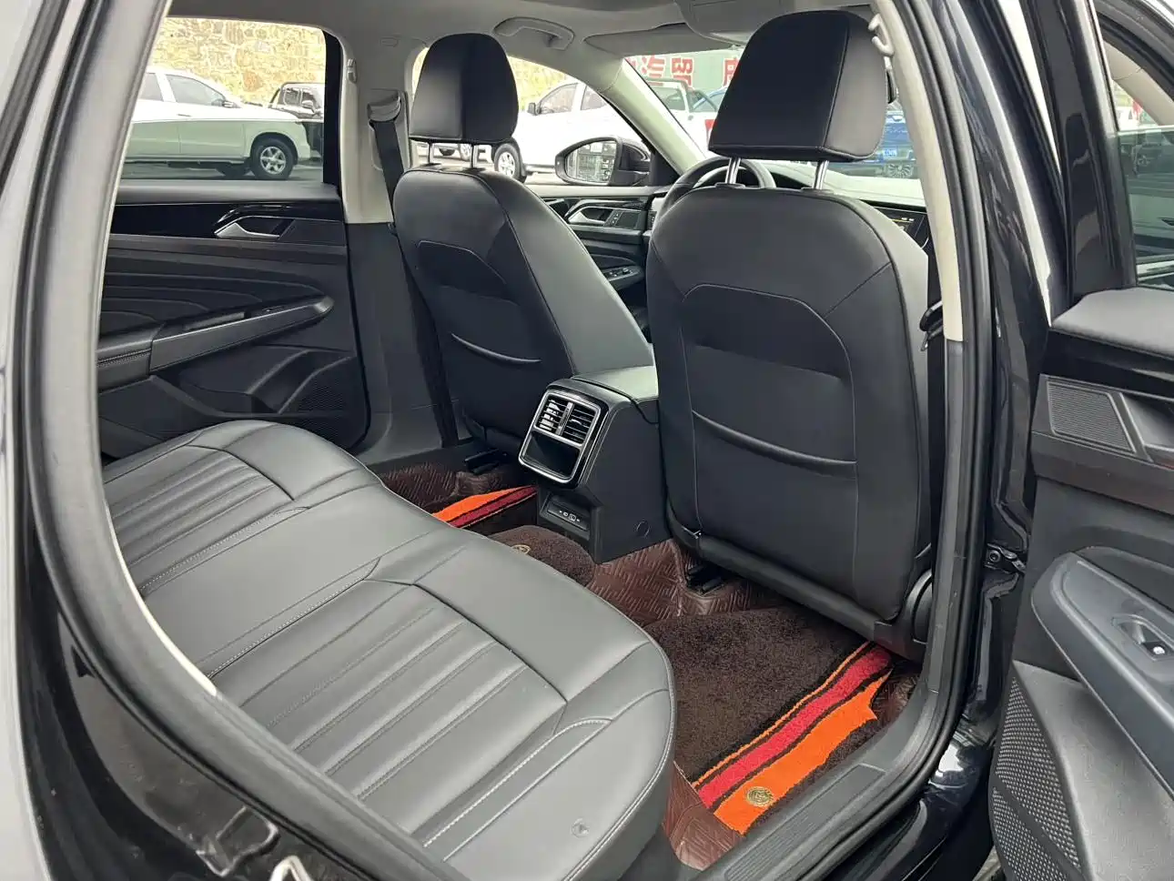 Volkswagen Passat 2023 280TSI Business Edition фото 7