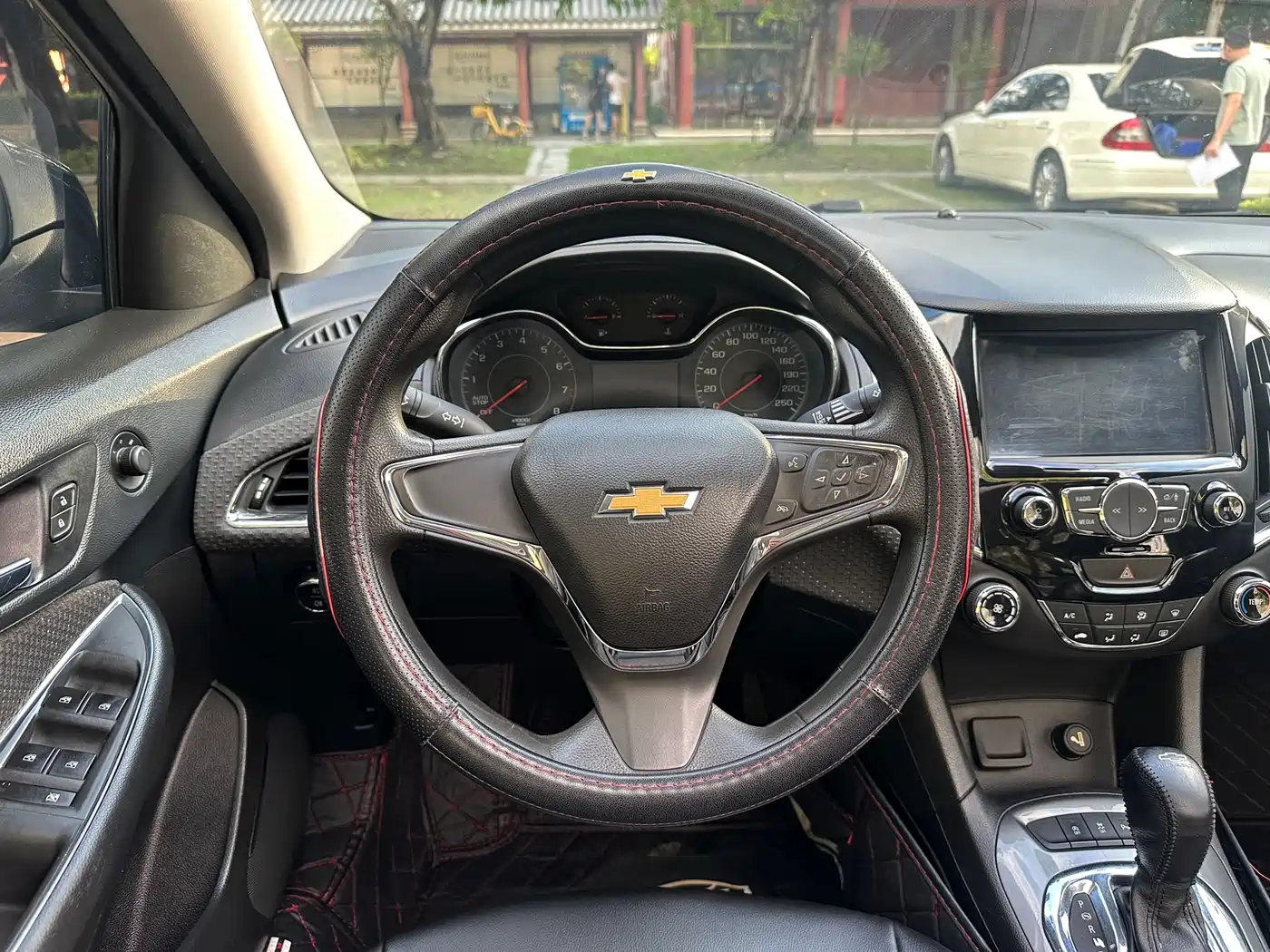 Chevrolet Cruze 2016 1.5L Automatic Luxury Edition фото 20