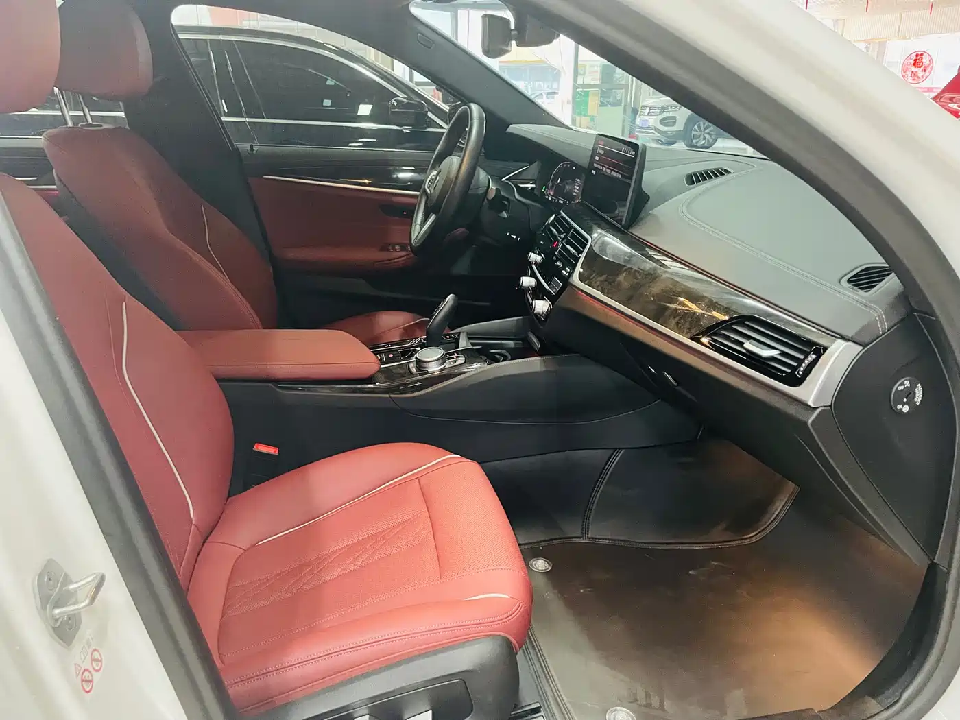 BMW 5 Series 2022 525Li M Sport Package фото 14