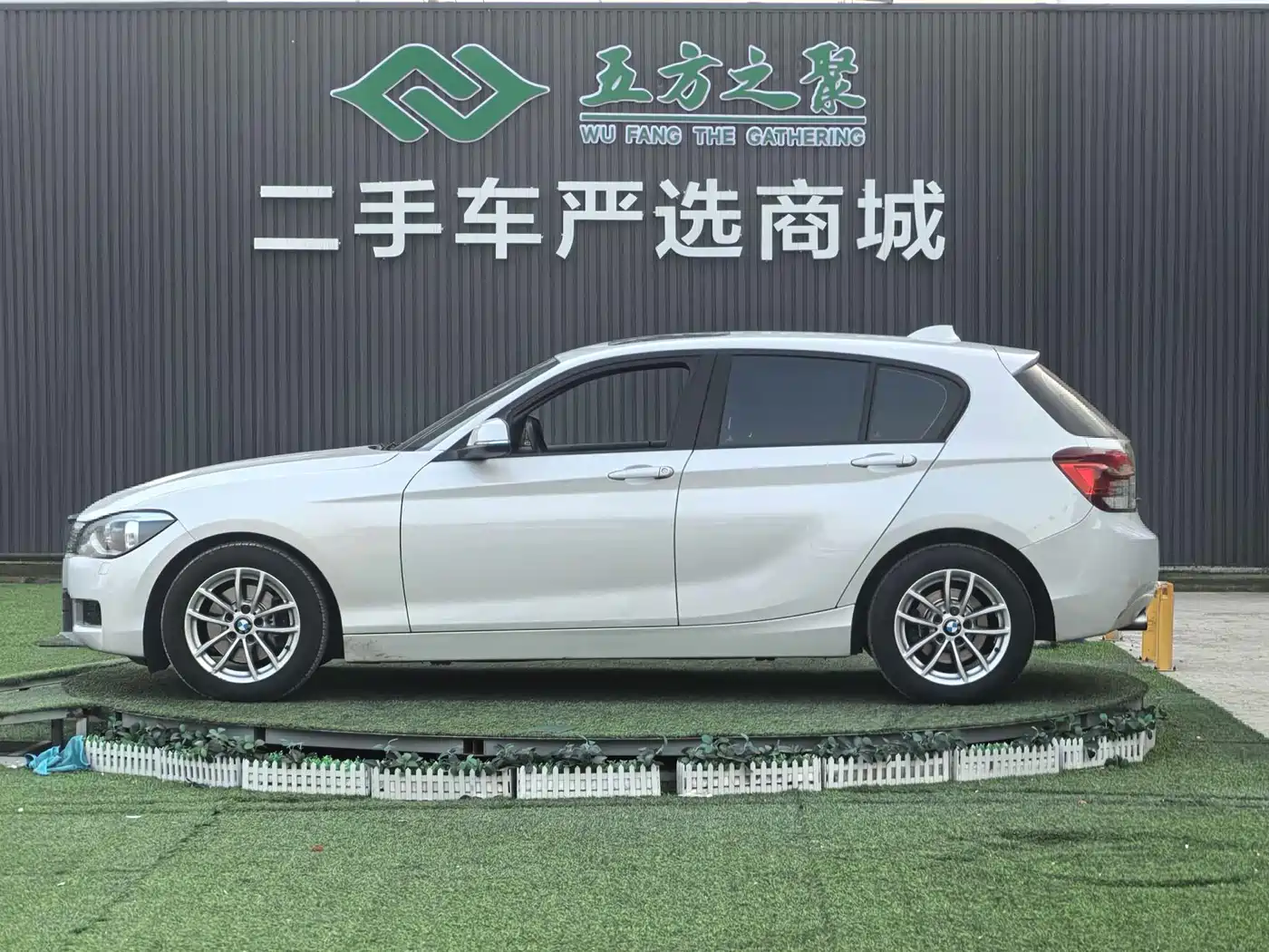 BMW 1 Series (Import) 2013 Facelift 118i Leading Model фото 20