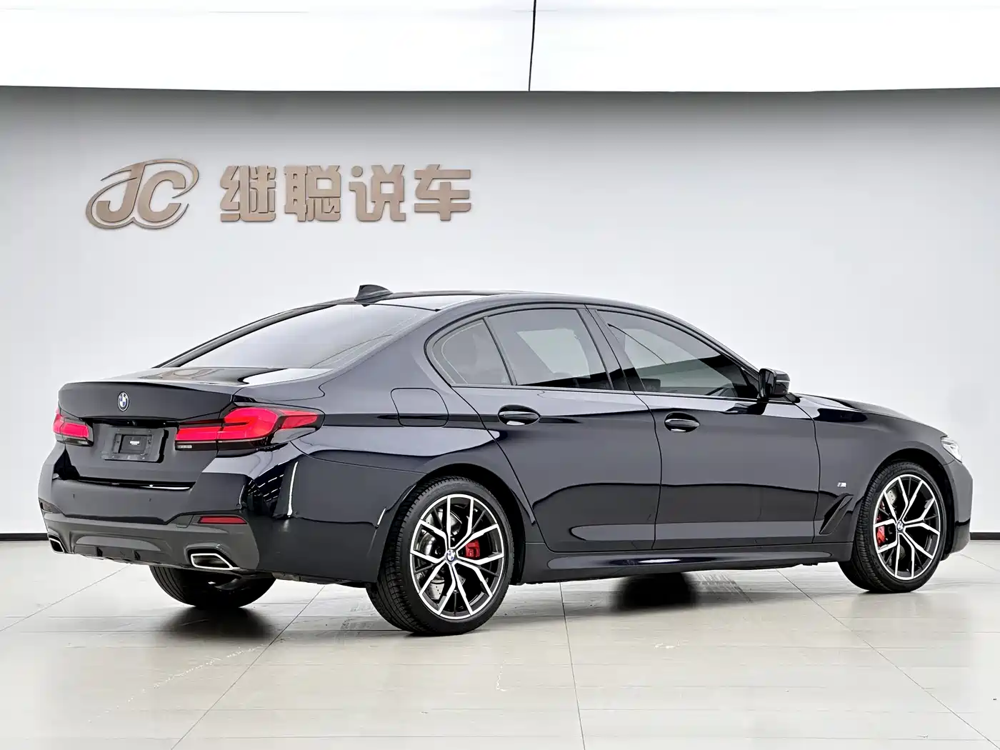 BMW 5 Series (Import) 2022 Facelift 530i Style Edition M Sport Package фото 16