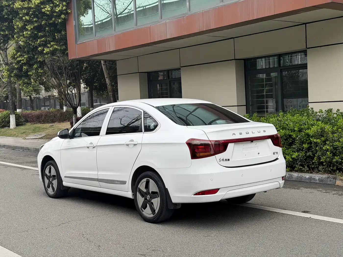 DONGFENG E70