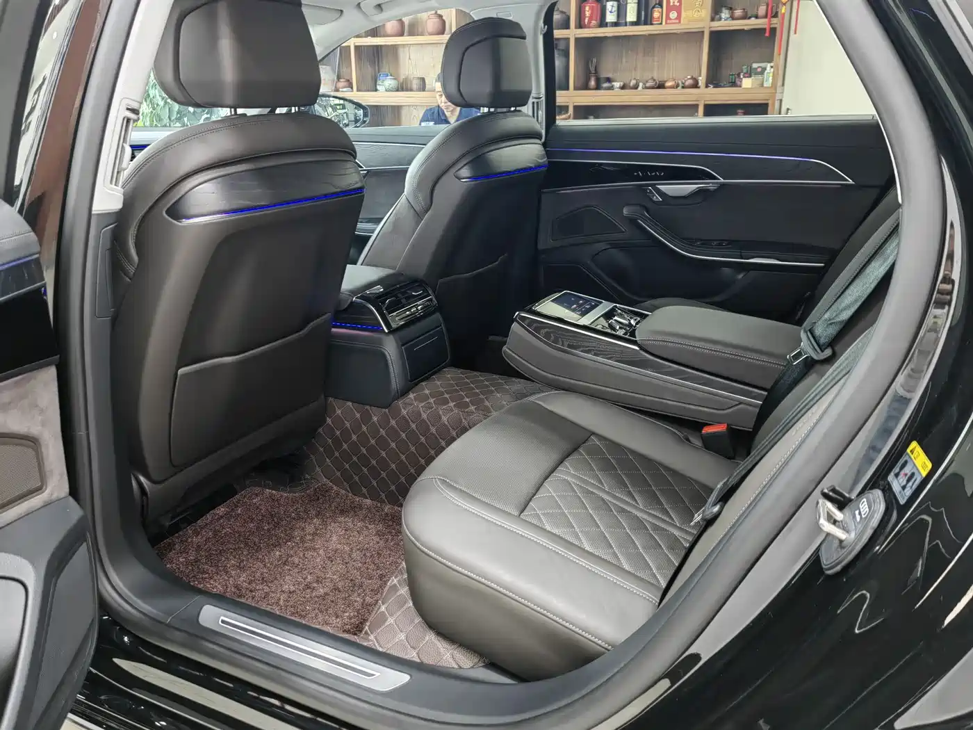Audi A8 2025 A8L 50 TFSI quattro Exclusive Selection фото 8
