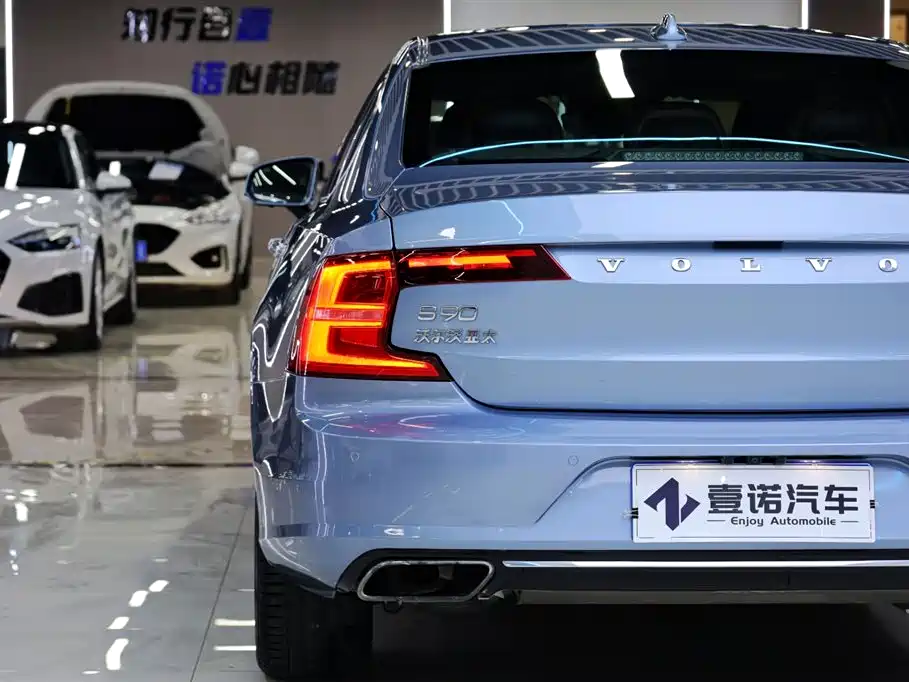 Volvo S90 2020 T5 Elegance Luxury Edition фото 7