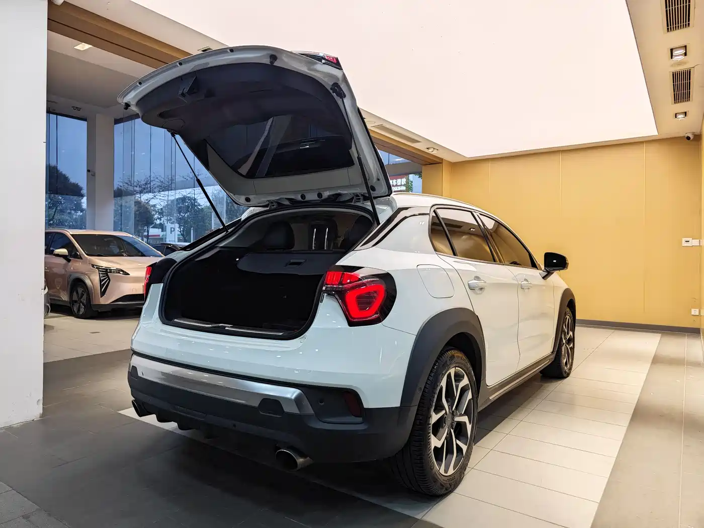 Lynk & Co 02 2019 High Energy Edition 2.0T Automatic 2WD Power Pro China VI фото 29