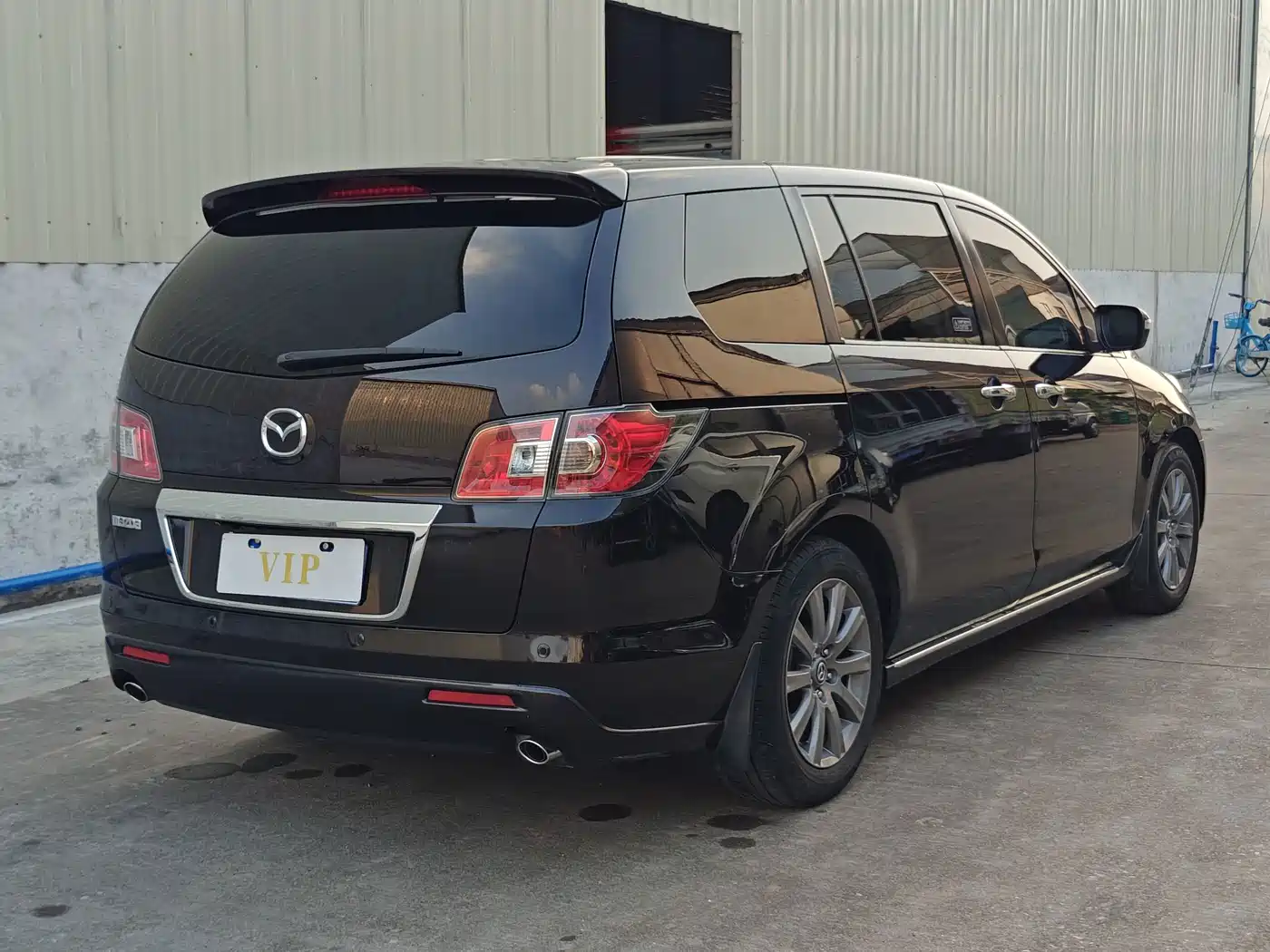 2015 Mazda 8
