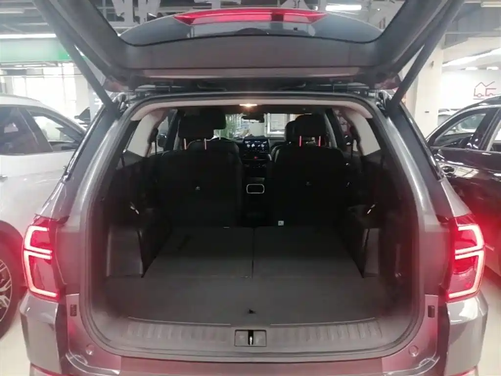 Hyundai Santa Fe 2019 Model 380 TGDi DLX Automatic 2WD Premium Smart Version China V фото 19