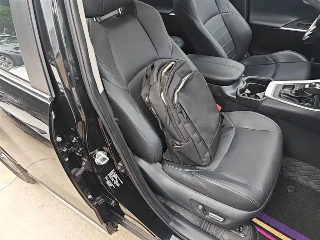 Toyota Wildlander 2023 2.0L CVT AWD Luxury PLUS фото 25