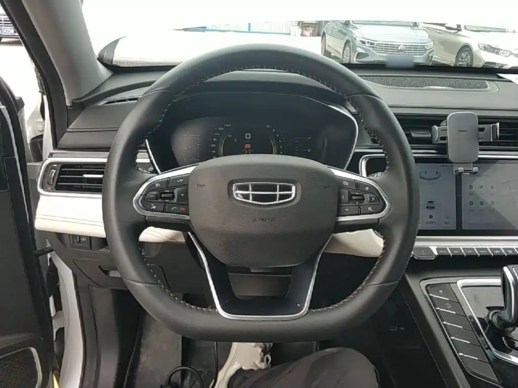 Photo 11 - Geely Boyue