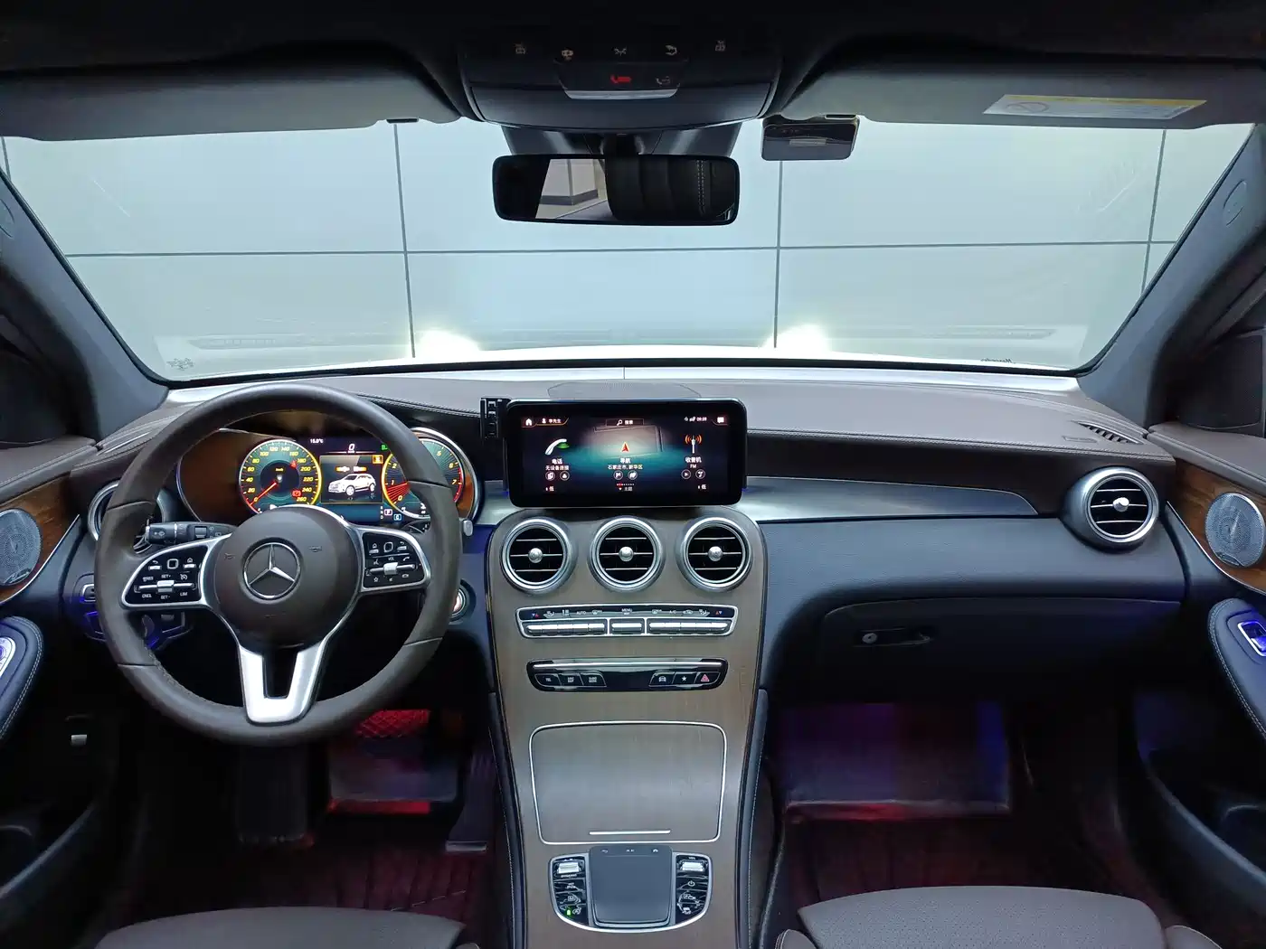 Mercedes-Benz GLC 2021 GLC 300 L 4MATIC Sporty фото 6