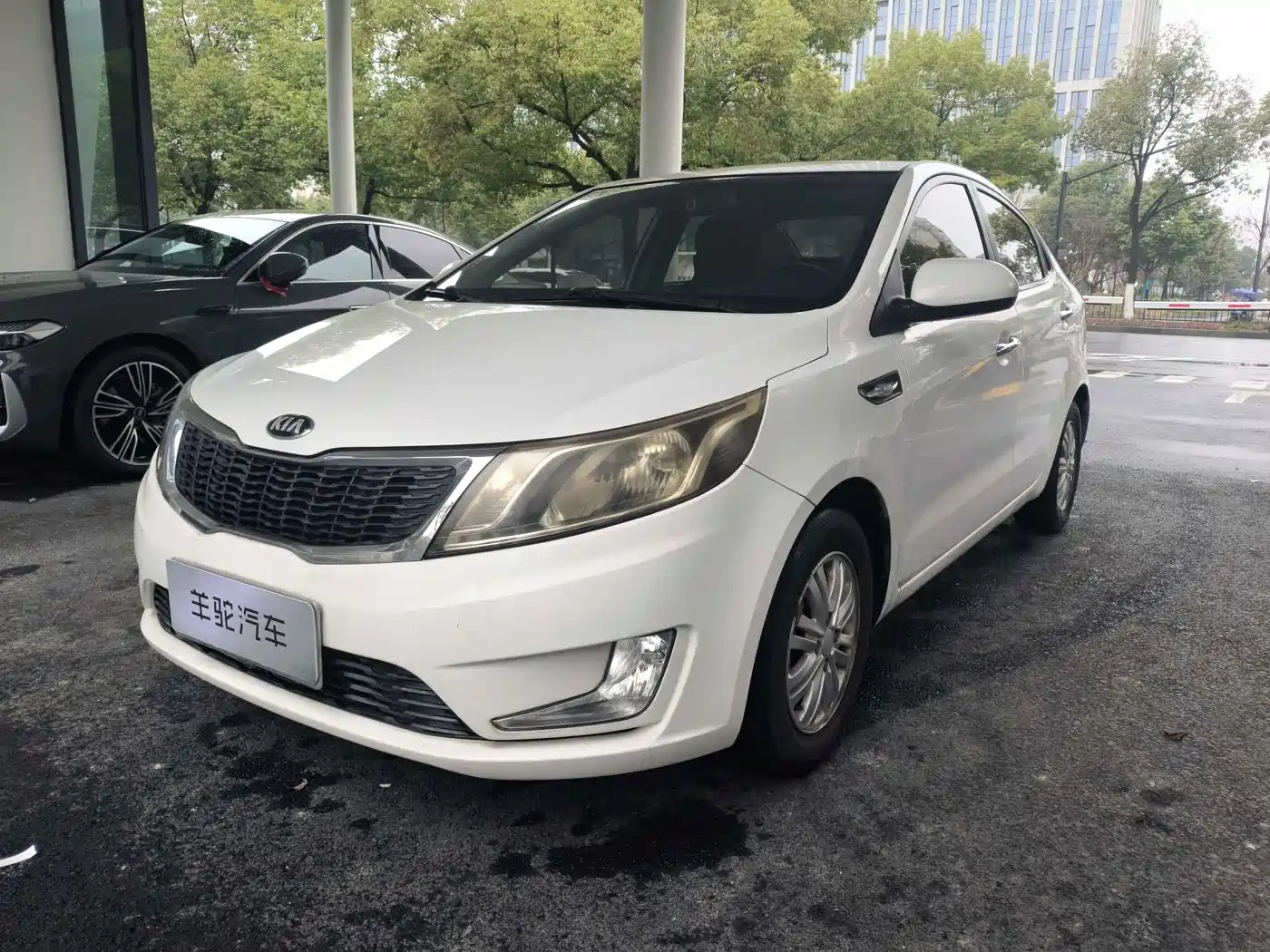 Kia K2 2012 Sedan 1.4L AT GLS Commemorative Edition фото 11