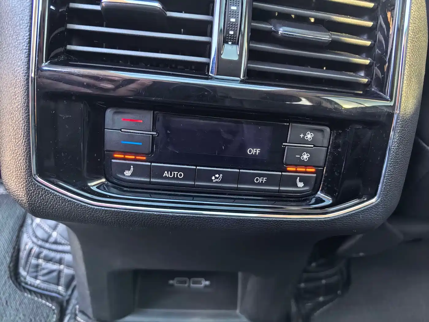 Volkswagen Teramont 2020 Facelift 330TSI 2WD Luxury фото 12
