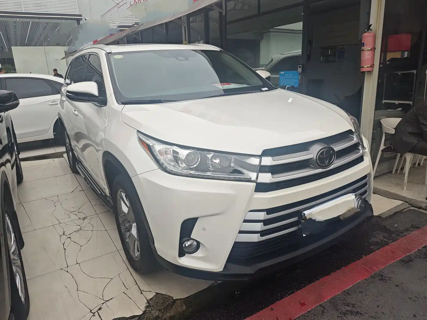 TOYOTA HIGHLANDER