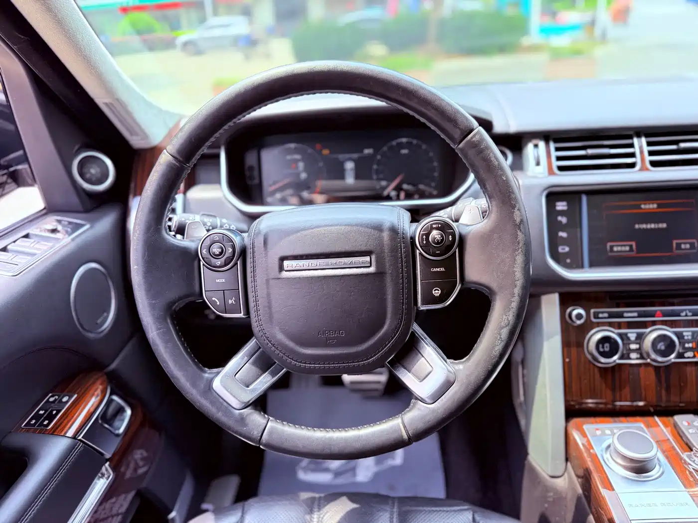 Land Rover Range Rover 2015 5.0 SC V8 AB Prestigious Genesis Extended Edition фото 13