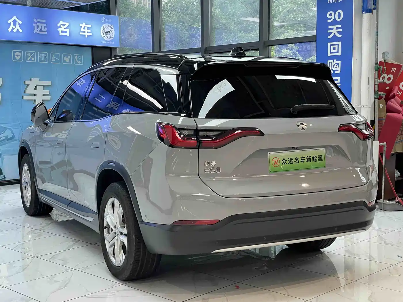 NIO ES8 2019 2018 355KM Base Model 7-Seater Version