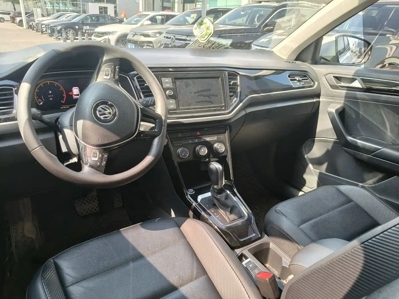 Volkswagen T-ROC 2020 280TSI DSG 2WD Comfort фото 4