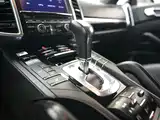 Photo 13 - Porsche Cayenne