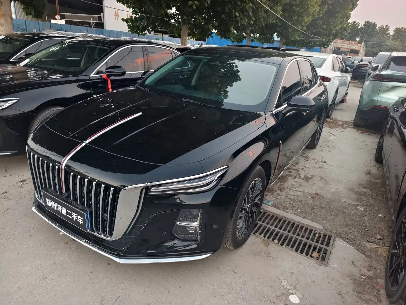 Фото 1 - Hongqi H5