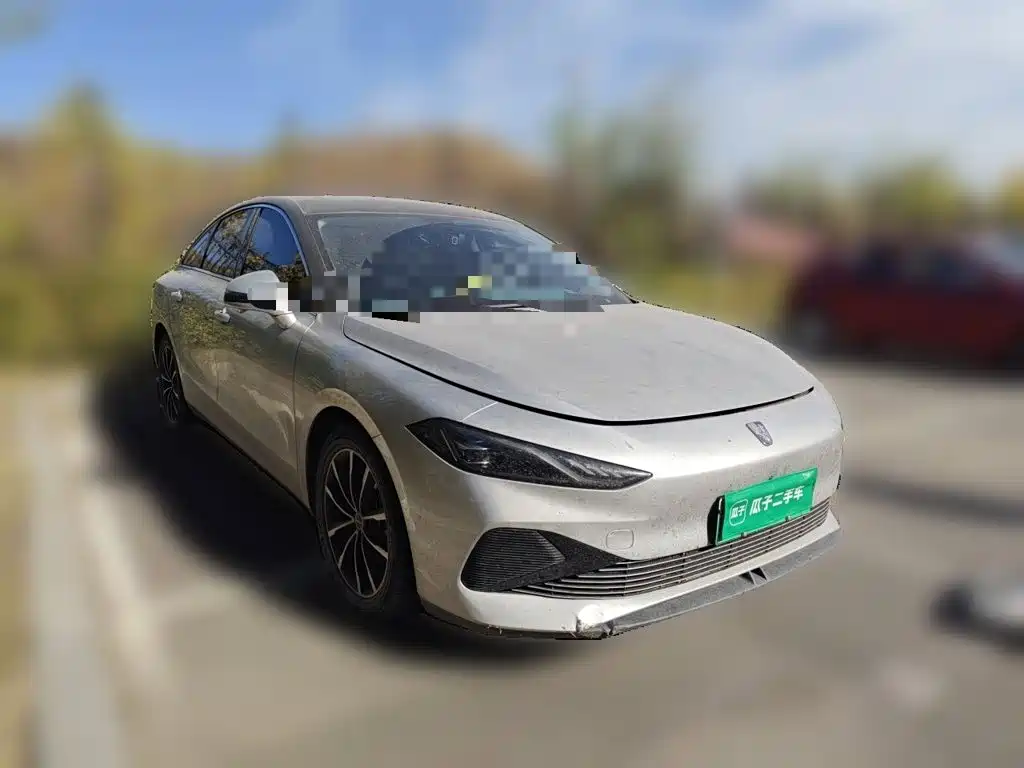 Roewe D7 2025 2025 DMH 125km World Champion Excellence Edition