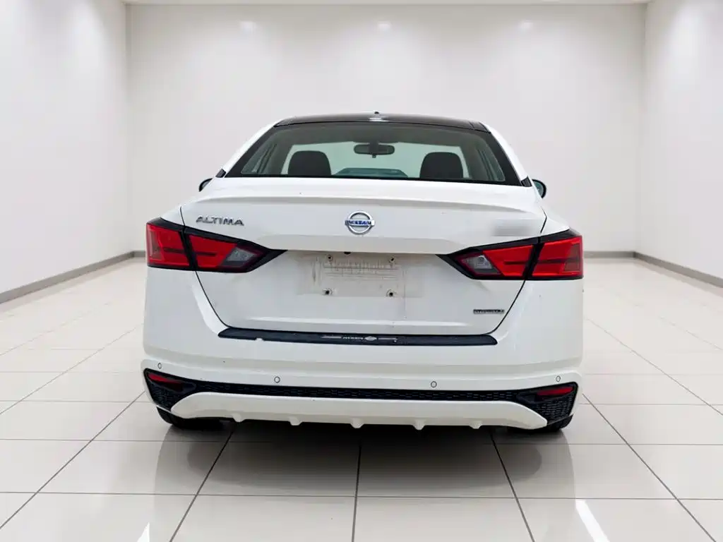 Photo 3 - Nissan Teana
