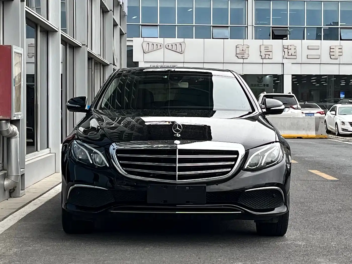 Mercedes-Benz E-Class 2020 Model E 260 L Sport фото 2