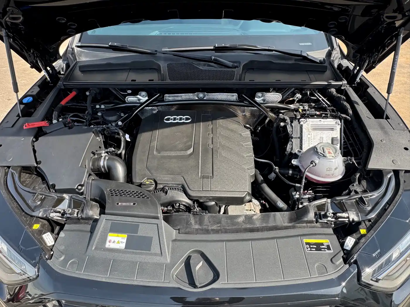 Audi Q5L 2024 Model 40 TFSI Luxury Dynamic фото 15