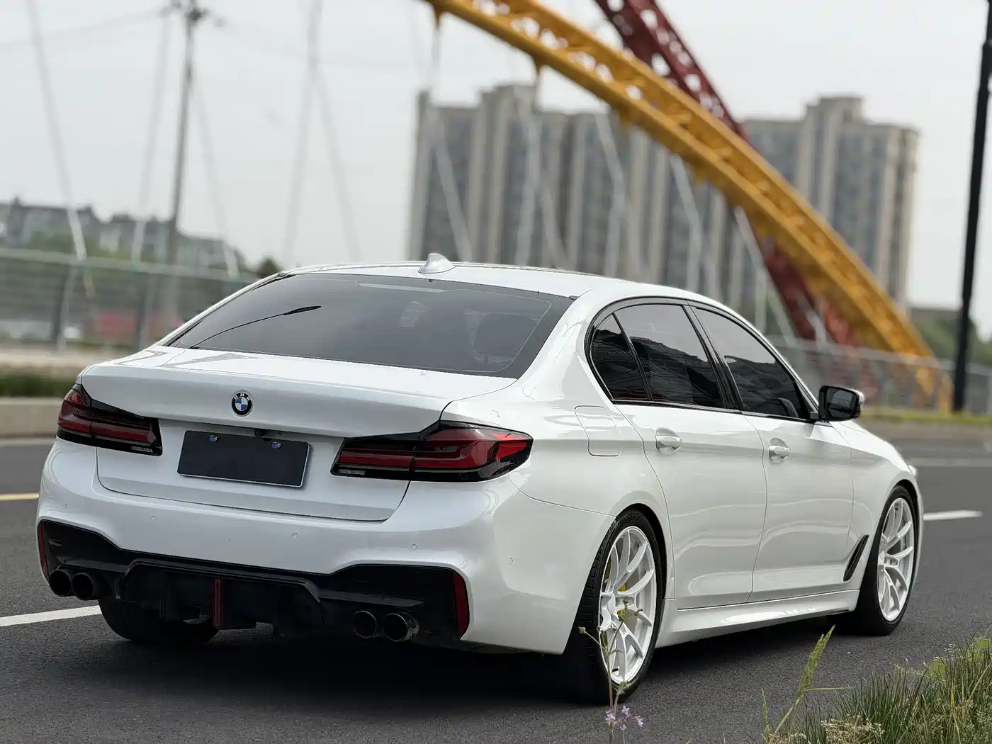 BMW 5 Series 2018 525Li M Sport Package фото 10