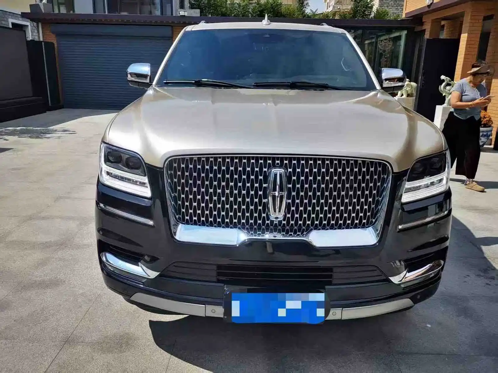 Фото 2 - Lincoln Navigator