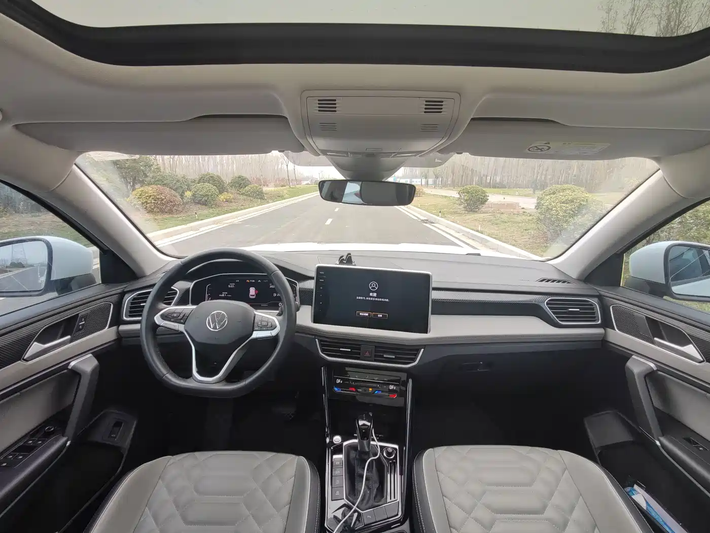 Volkswagen Tayron 2023 330TSI 2WD Luxury Plus Advanced Edition фото 9