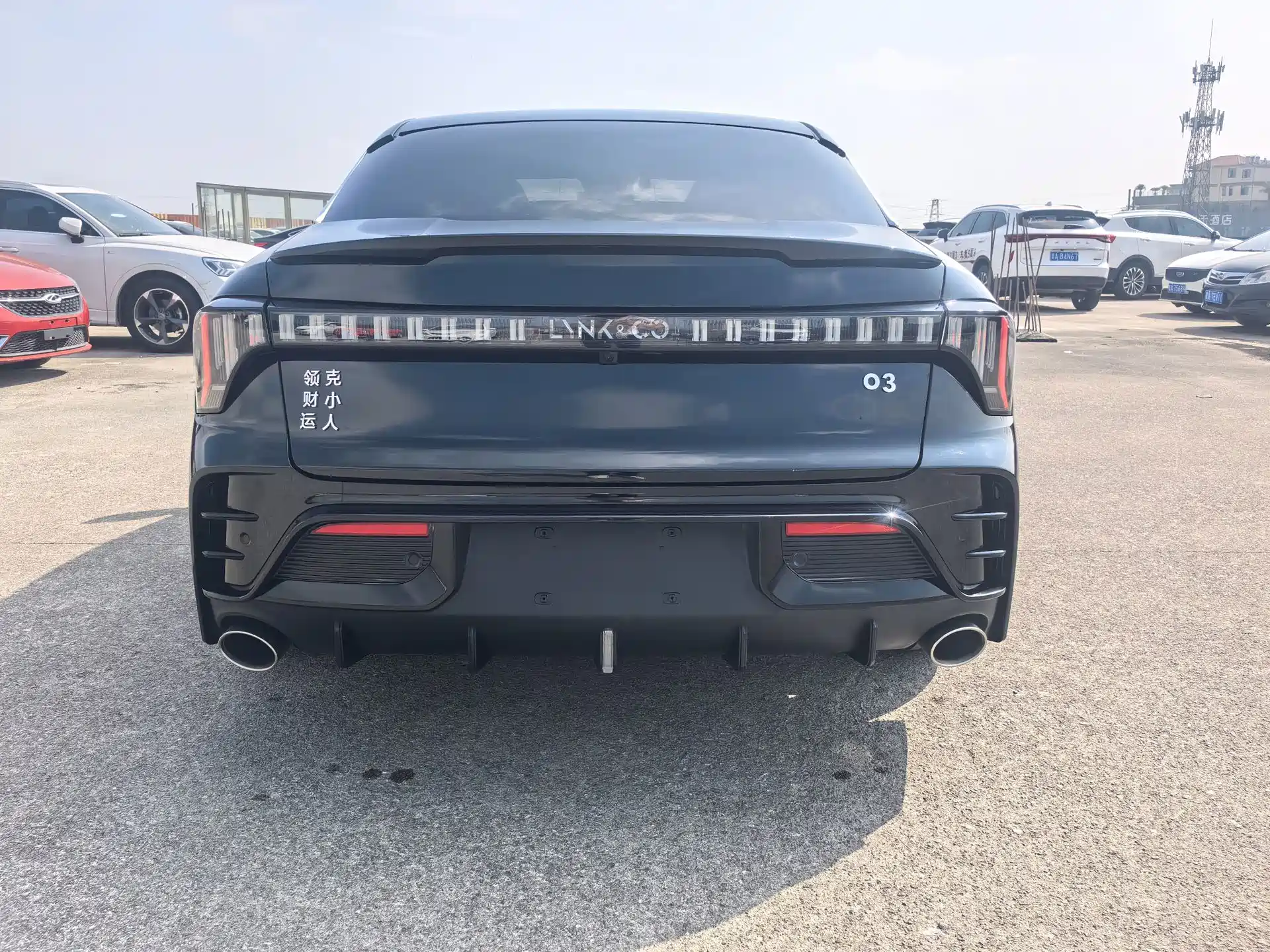 Фото 4 - Lynk & Co 03